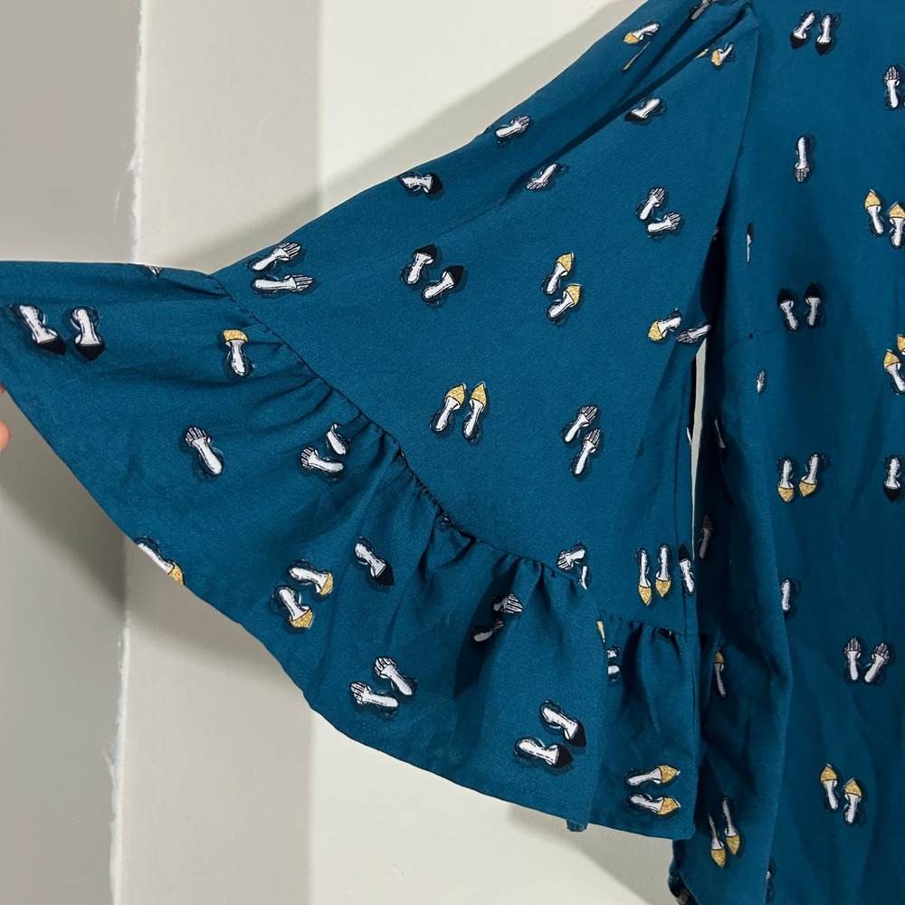 Apt 9 Teal Shoe Print Blouse Ruffle Bell Sleeves Top, Size S - Picture 6 of 10